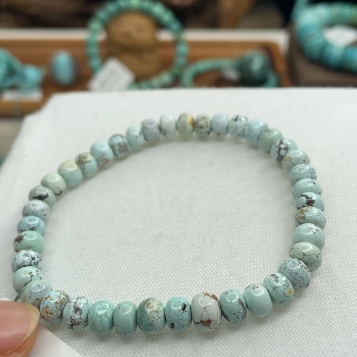 绿松石未镶嵌珠宝