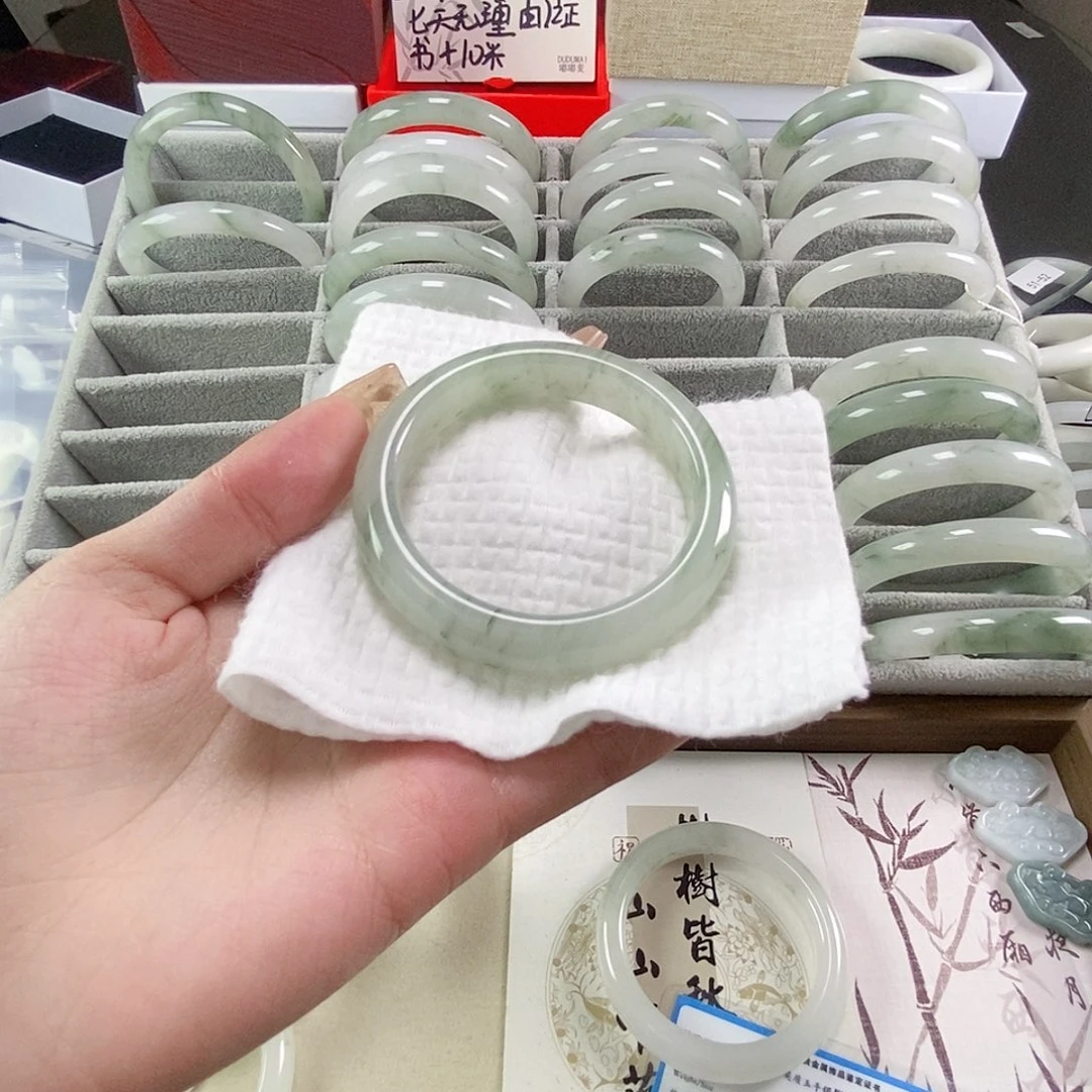 石英质玉手镯未镶嵌没**4A033 51.8