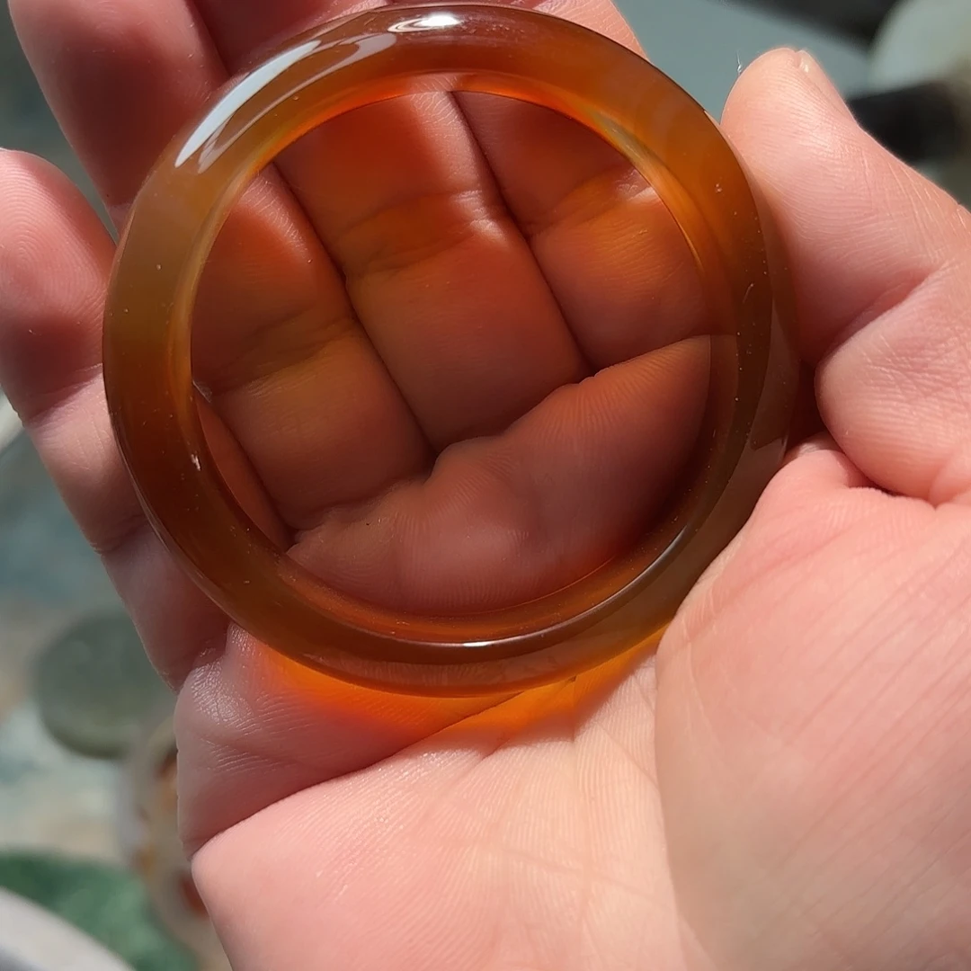 不***饶玛瑙/玉髓未镶嵌手镯