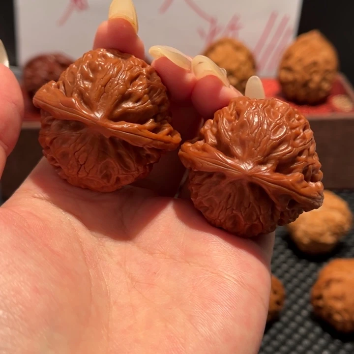 蒙***利吊坠文玩核桃宫灯