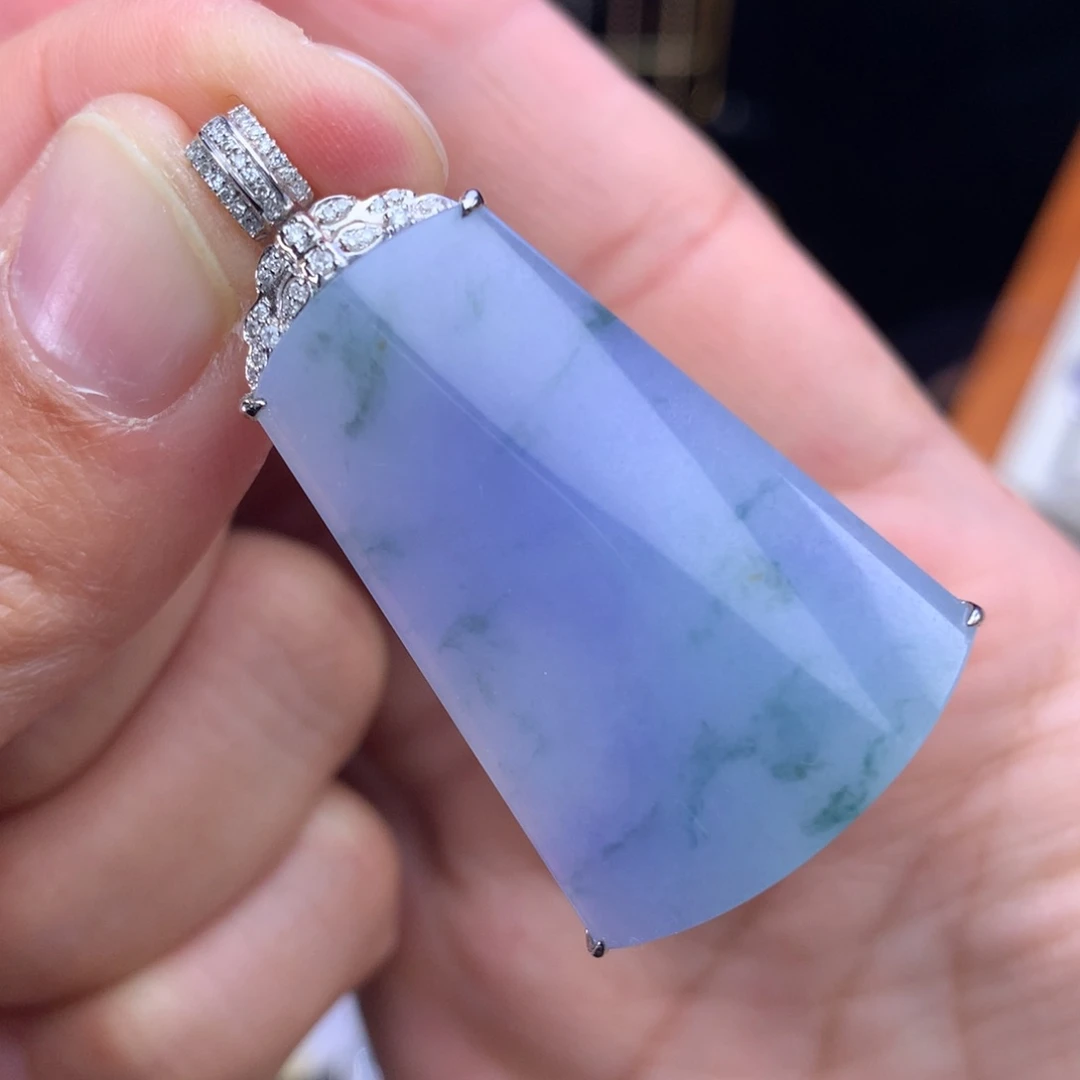 翡翠吊坠(不含链)18K金镶嵌