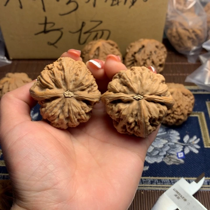 吊坠文玩核桃九***贵粗筋