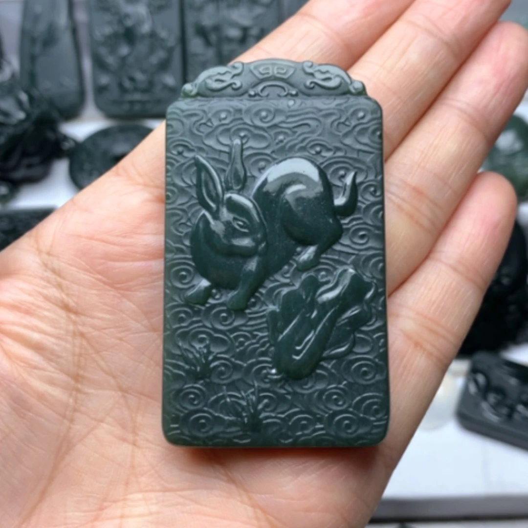 【闪购商品】颈饰未镶嵌和田玉（青玉）双面雕刻