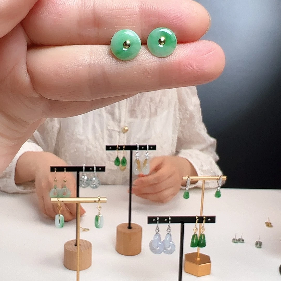 翡翠18K金镶嵌耳饰天然翡翠