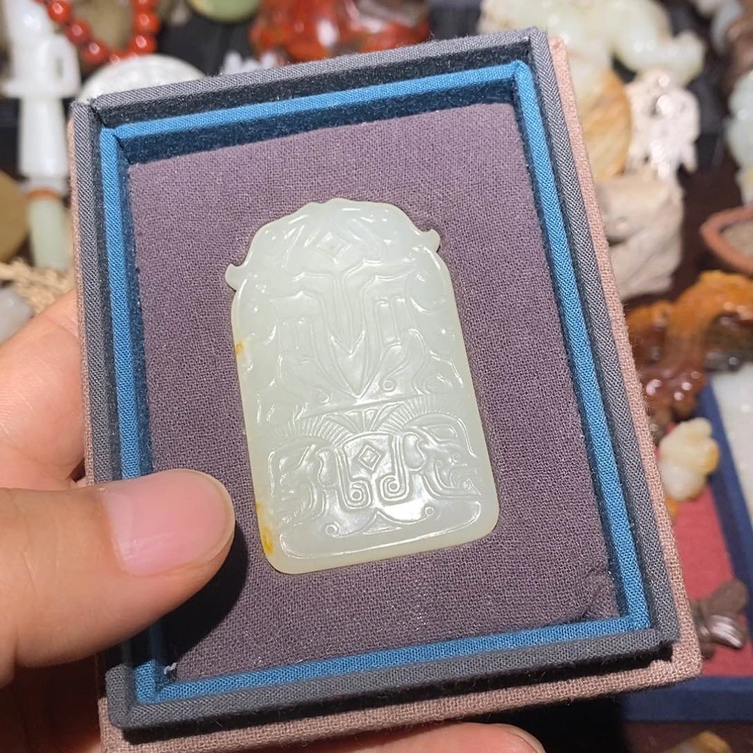 和田玉未镶嵌颈饰海*