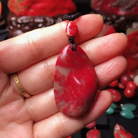 昌化鸡血石昌化鸡血石挂件