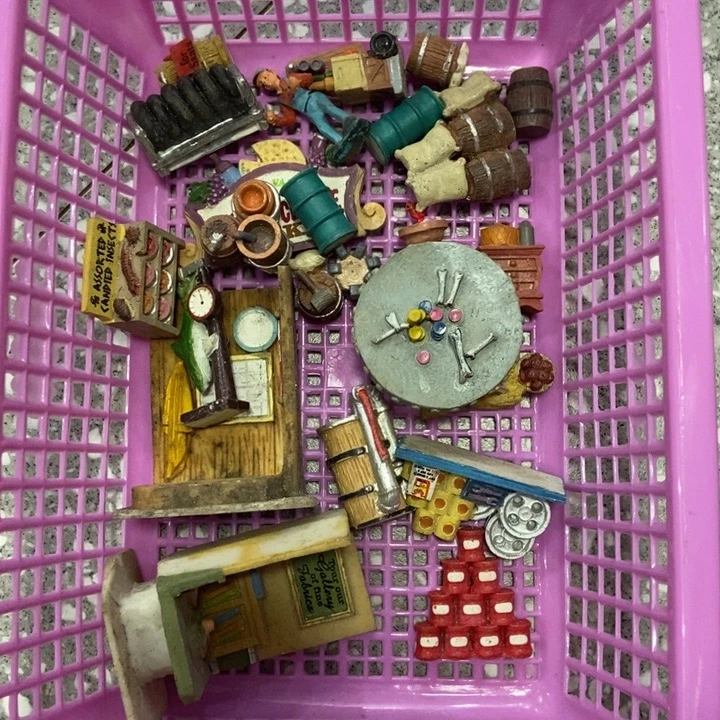 小***邹树脂工艺品默认微瑕