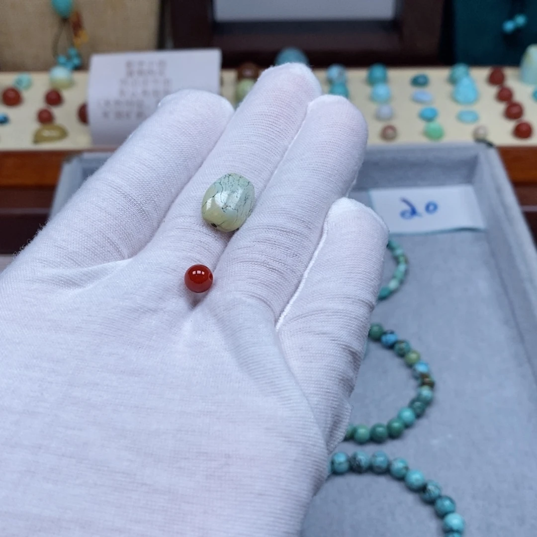 南红玛瑙配饰未镶嵌