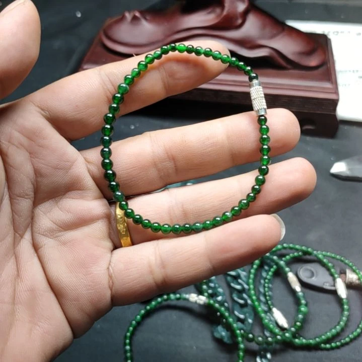 未镶嵌手串定制翡翠
