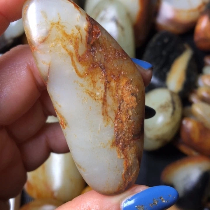 和田玉未镶嵌珠宝奇石