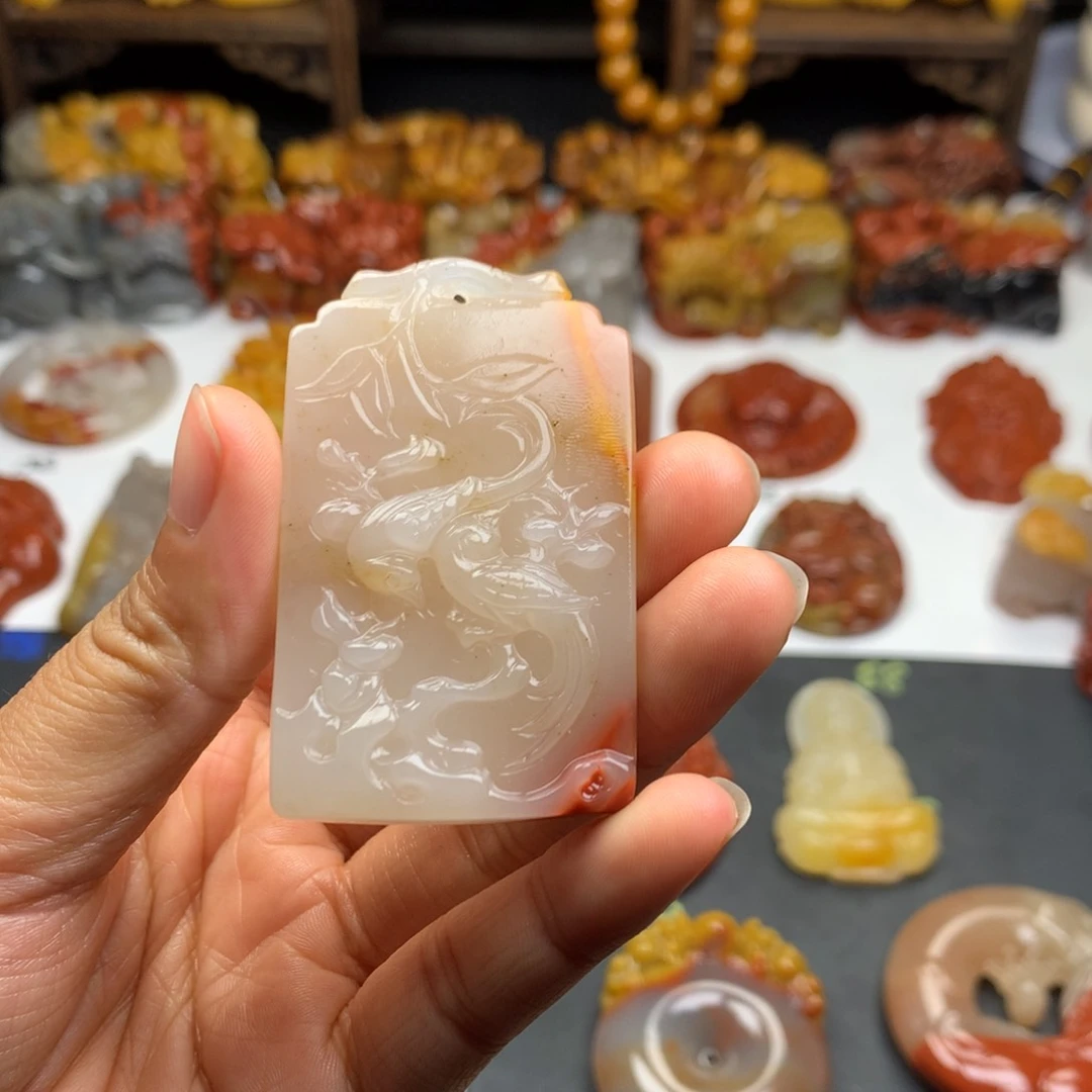 石英质玉（黄龙玉）挂件未镶嵌