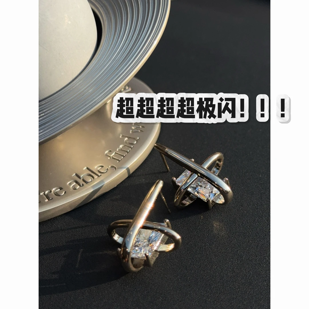 铜合金锆石耳饰 E4-069【浅金色方形几何线条白锆耳钉】