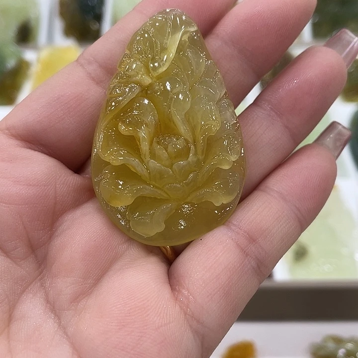 蛇纹石玉合金颈饰