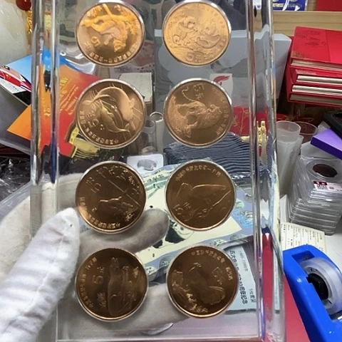 其他普通金属动物8枚套装带盒，，，，