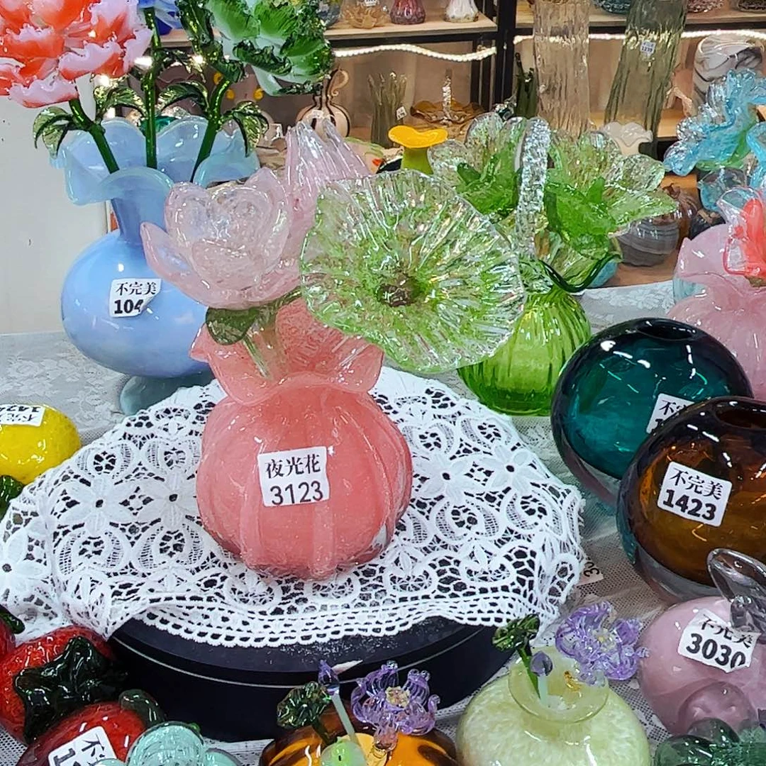 一套夜光 3花1瓶 家悦琉璃工艺品