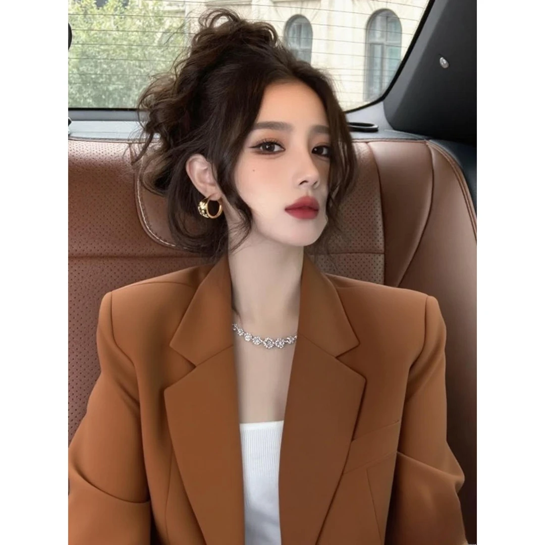 秋季独特气质超好看高级感小众不撞款上衣韩里韩气焦糖色西装外套