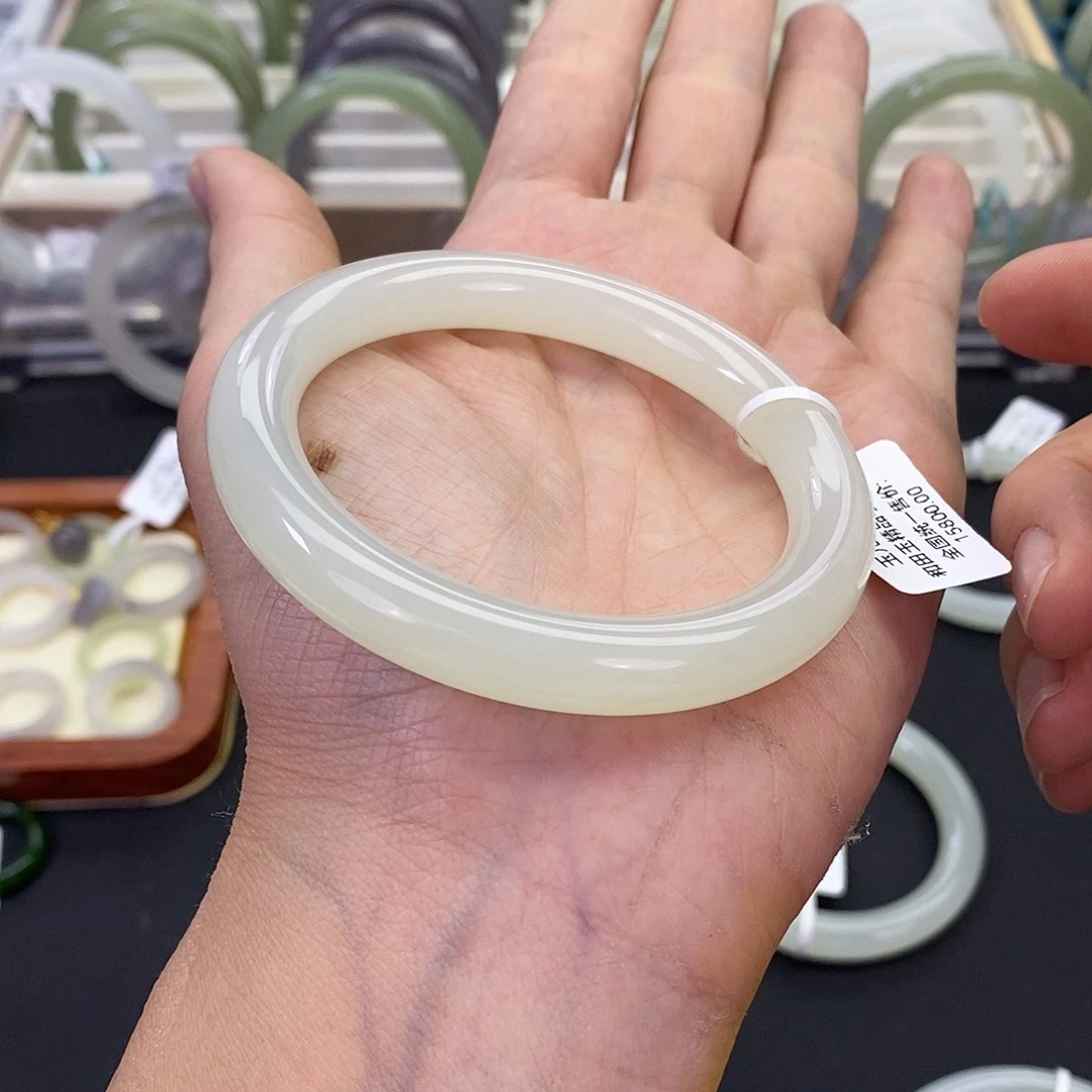 清***‍和田玉未镶嵌珠宝奇石54.55