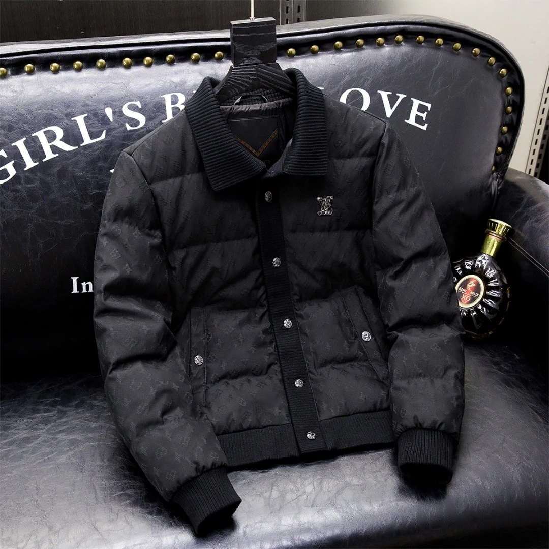 欧货潮牌徽章羽绒服男士新款2025轻薄翻领防寒保暖白鸭绒外套