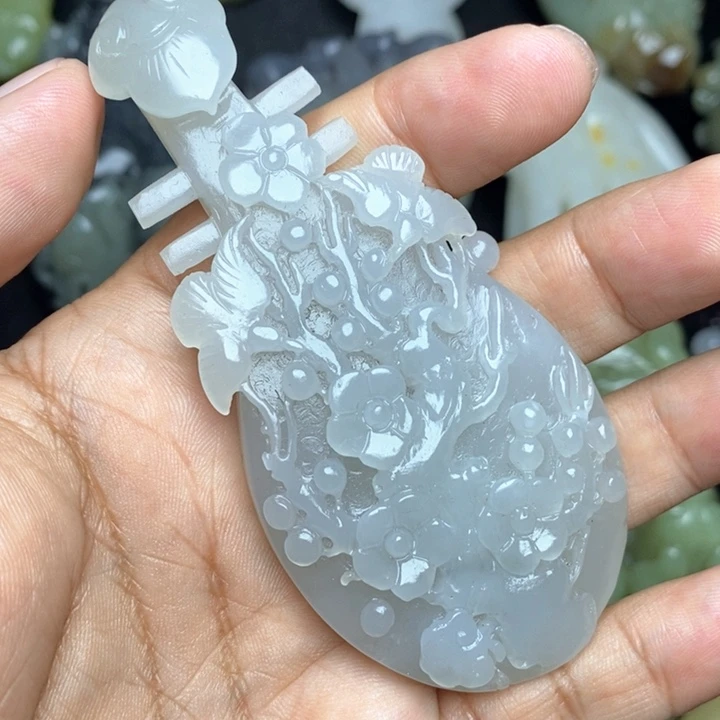 颈饰未镶嵌和田玉