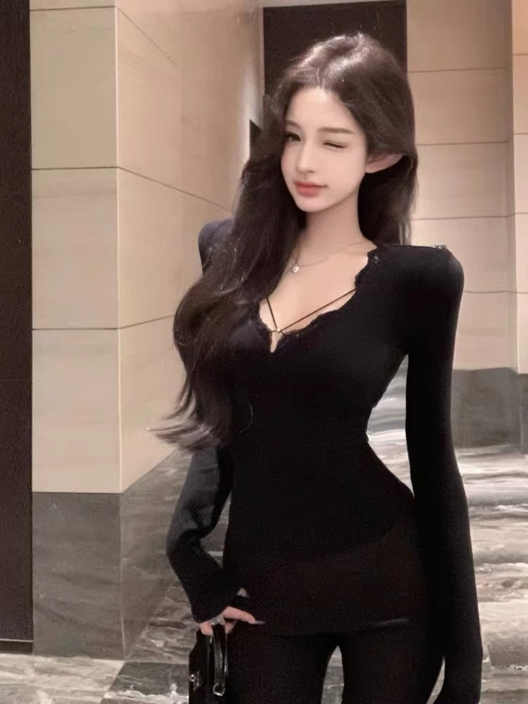 黑色辣妹长袖t恤内搭打底衫女秋冬蕾丝纯欲性感v领修身紧短款上衣