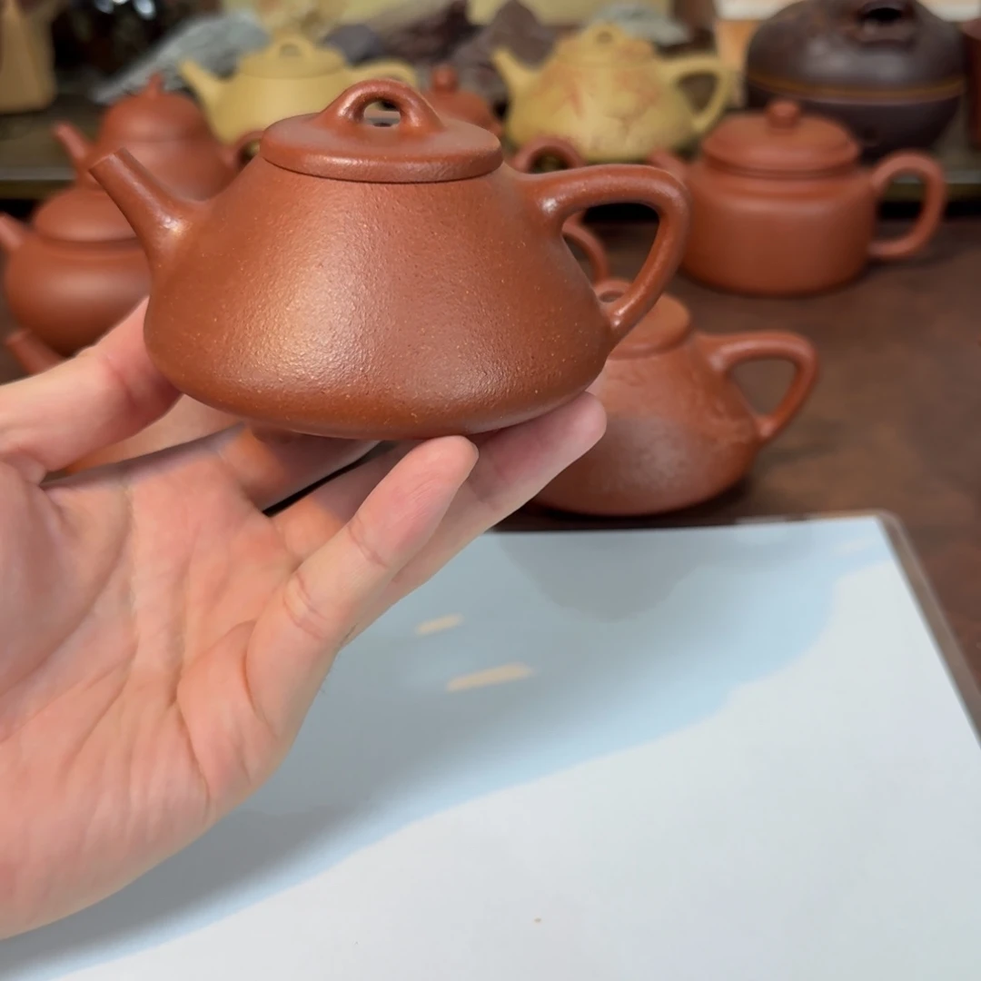 紫砂茶壶纯红降坡子冶