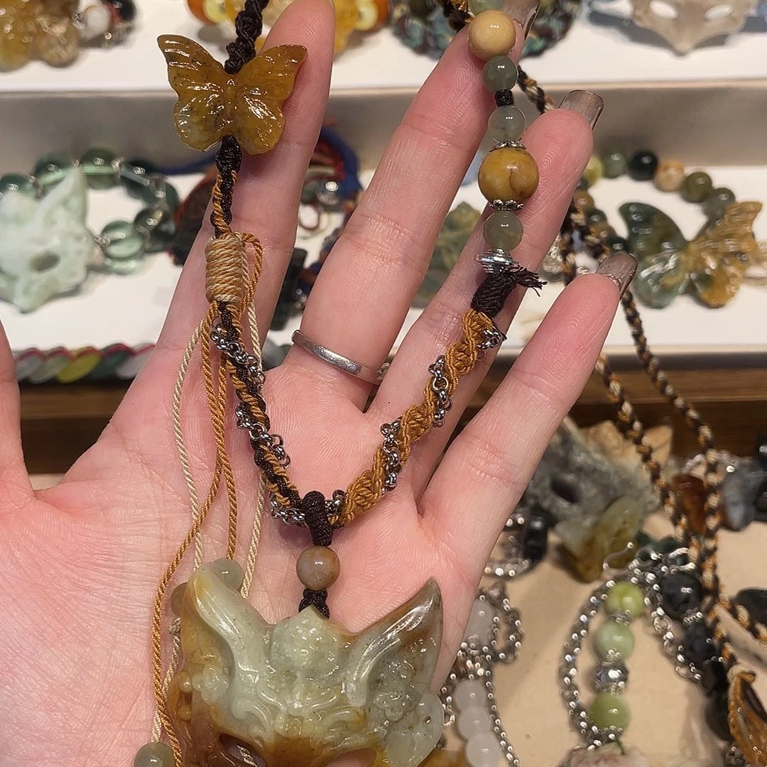 蛇纹石玉合金颈饰