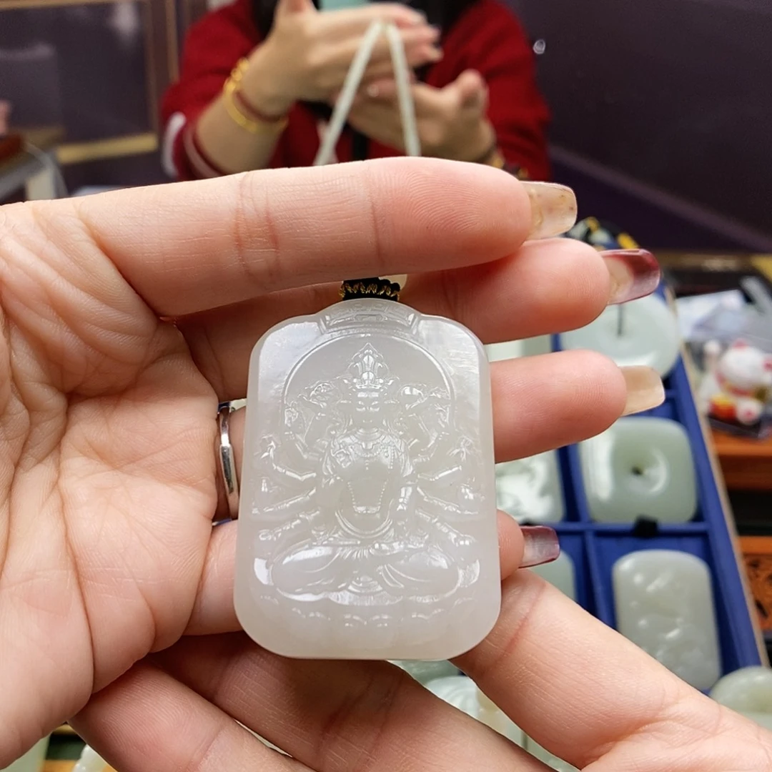 和田玉颈饰未镶嵌福**妈