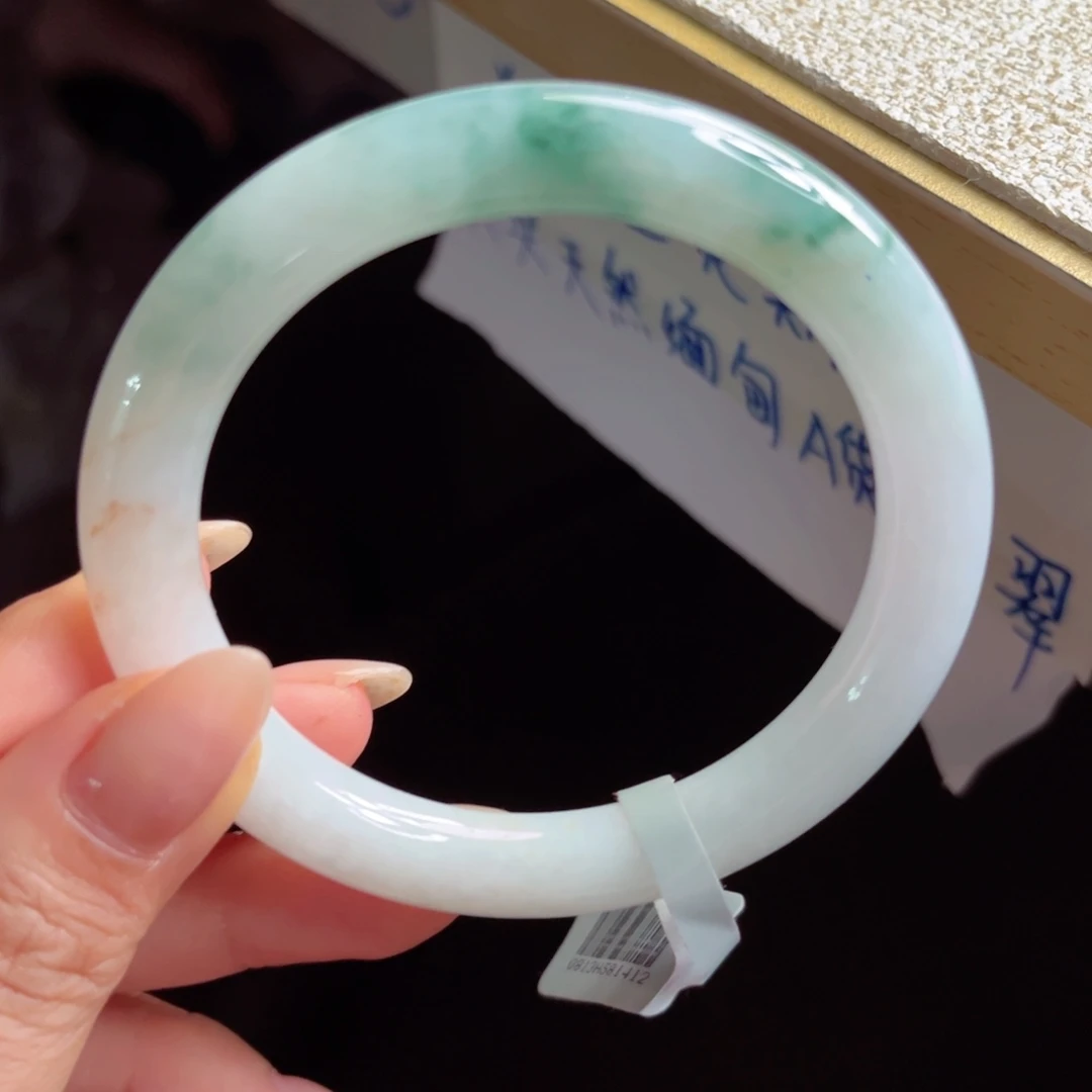 翡翠未镶嵌手镯手镯