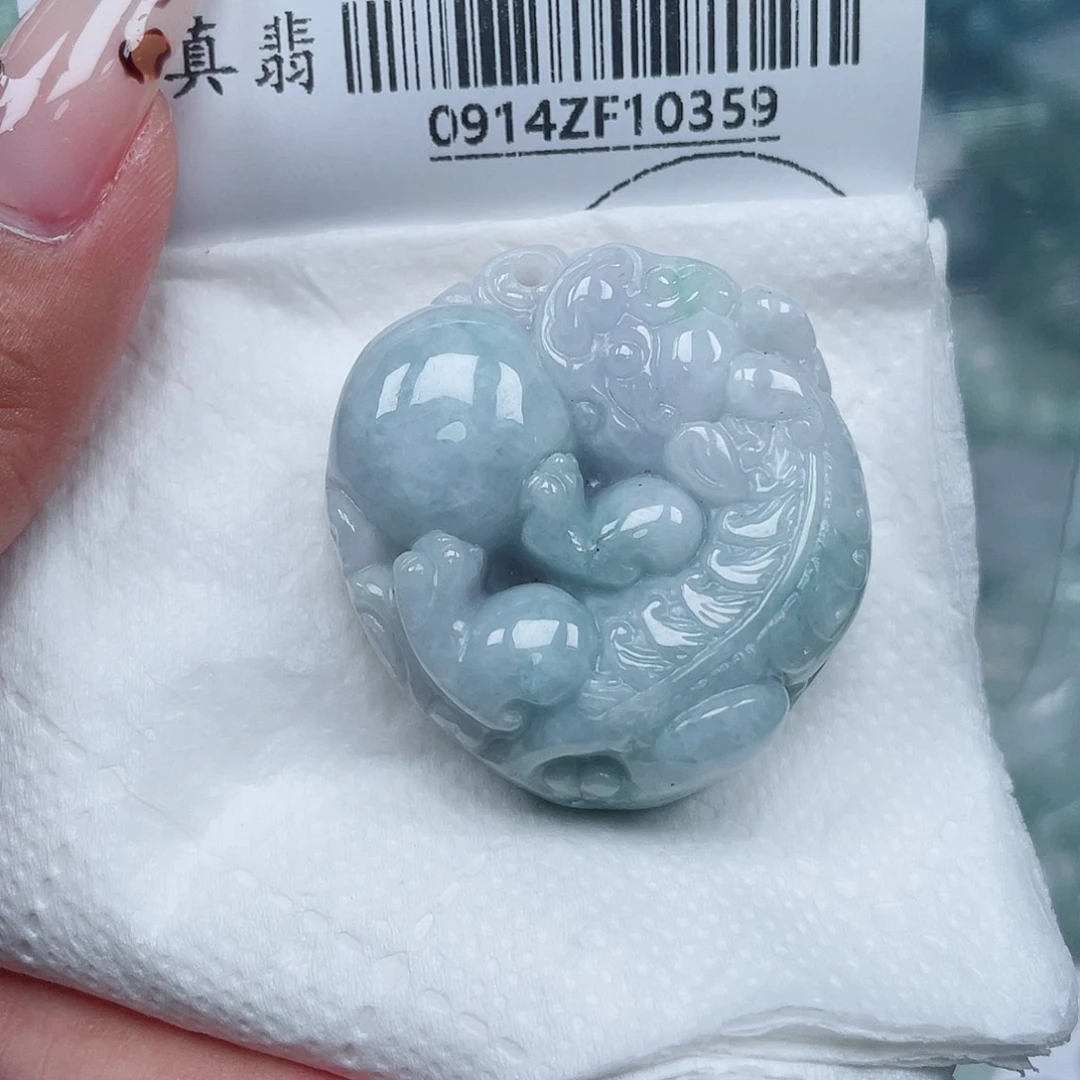 吊坠(不含链)未镶嵌翡翠