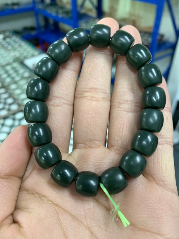 纯天然新疆和田玉塔青卡12
