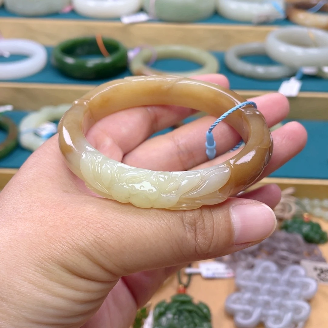 和田玉手镯未镶嵌4