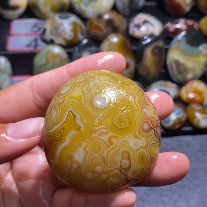 玛瑙/玉髓未镶嵌珠宝奇石83