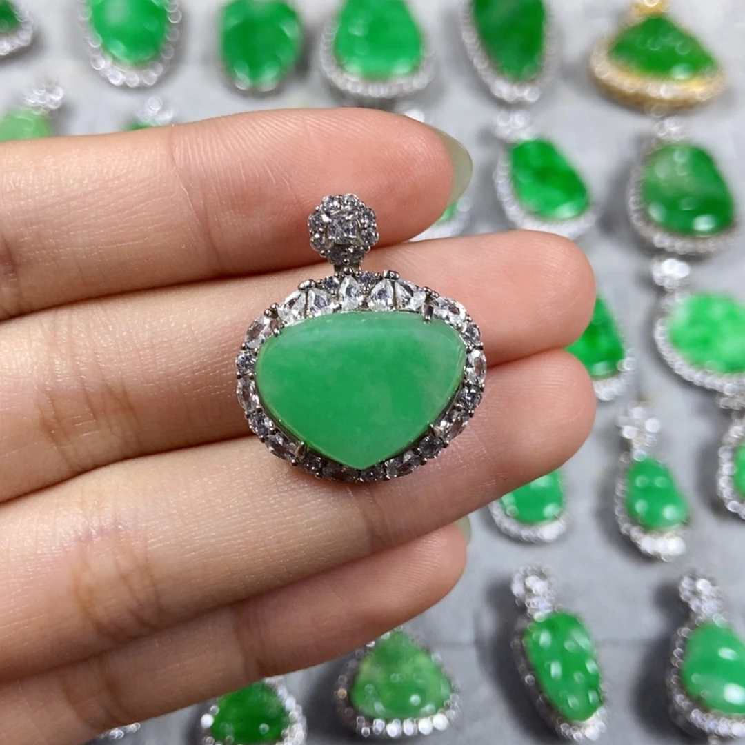 颈饰未镶嵌翡翠爱心