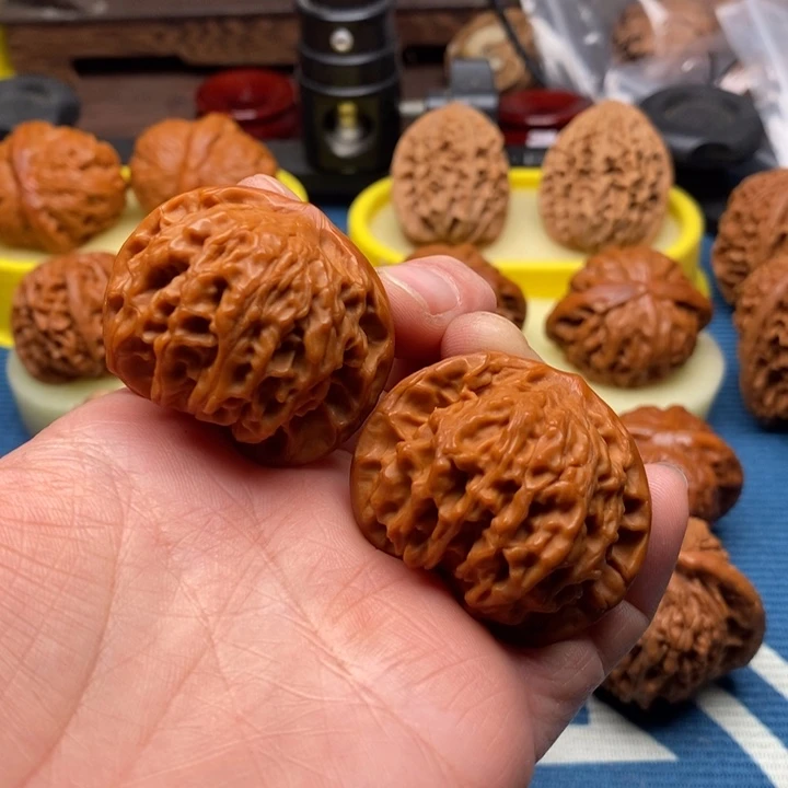 文玩核桃把件盘山