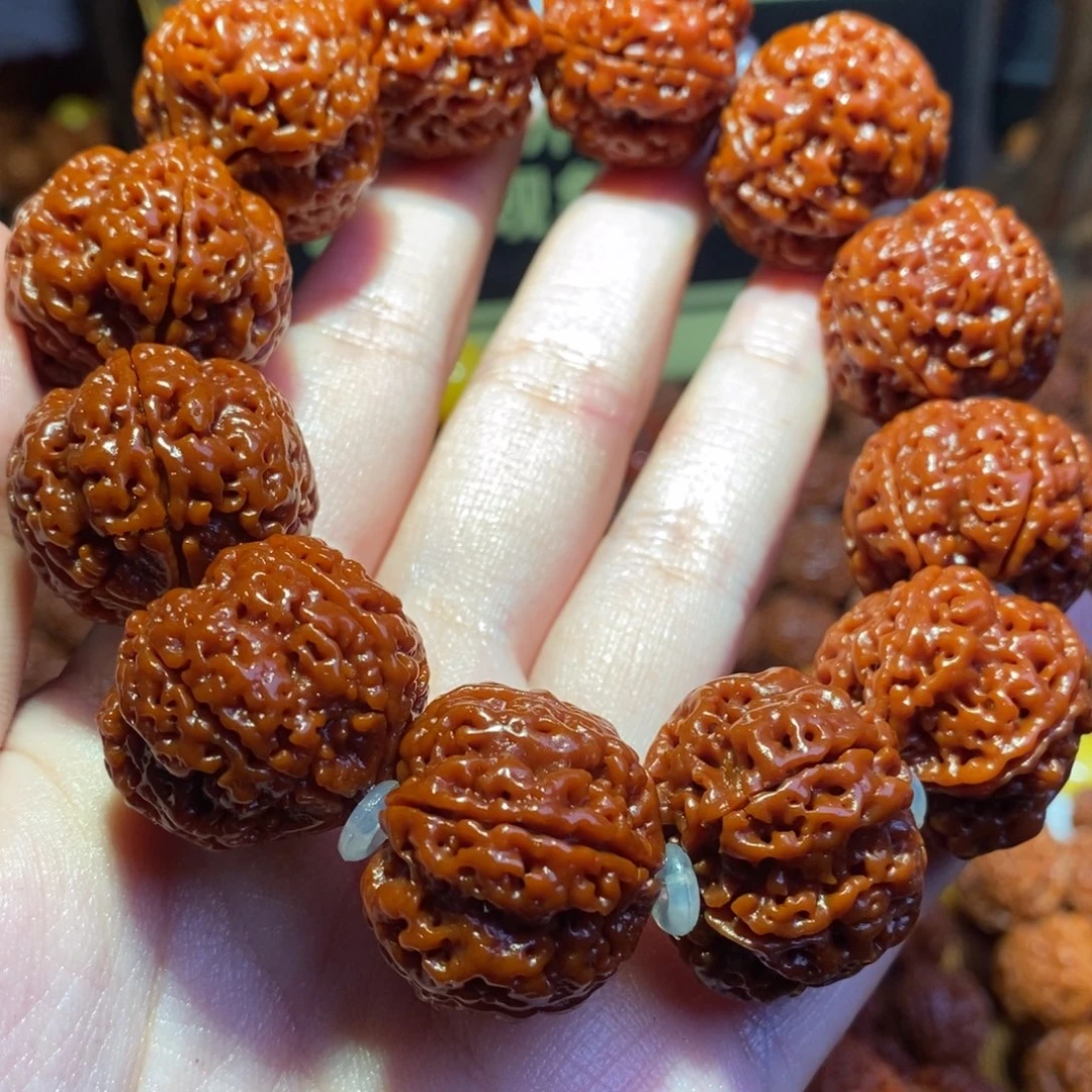 吊坠金刚菩提23-245肉玉华