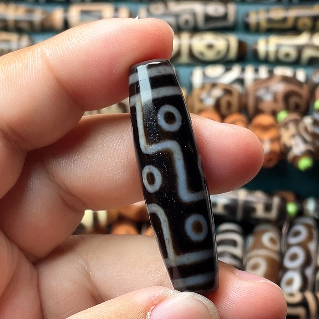 玛瑙/玉髓未镶嵌颈饰聚缘藏药九眼