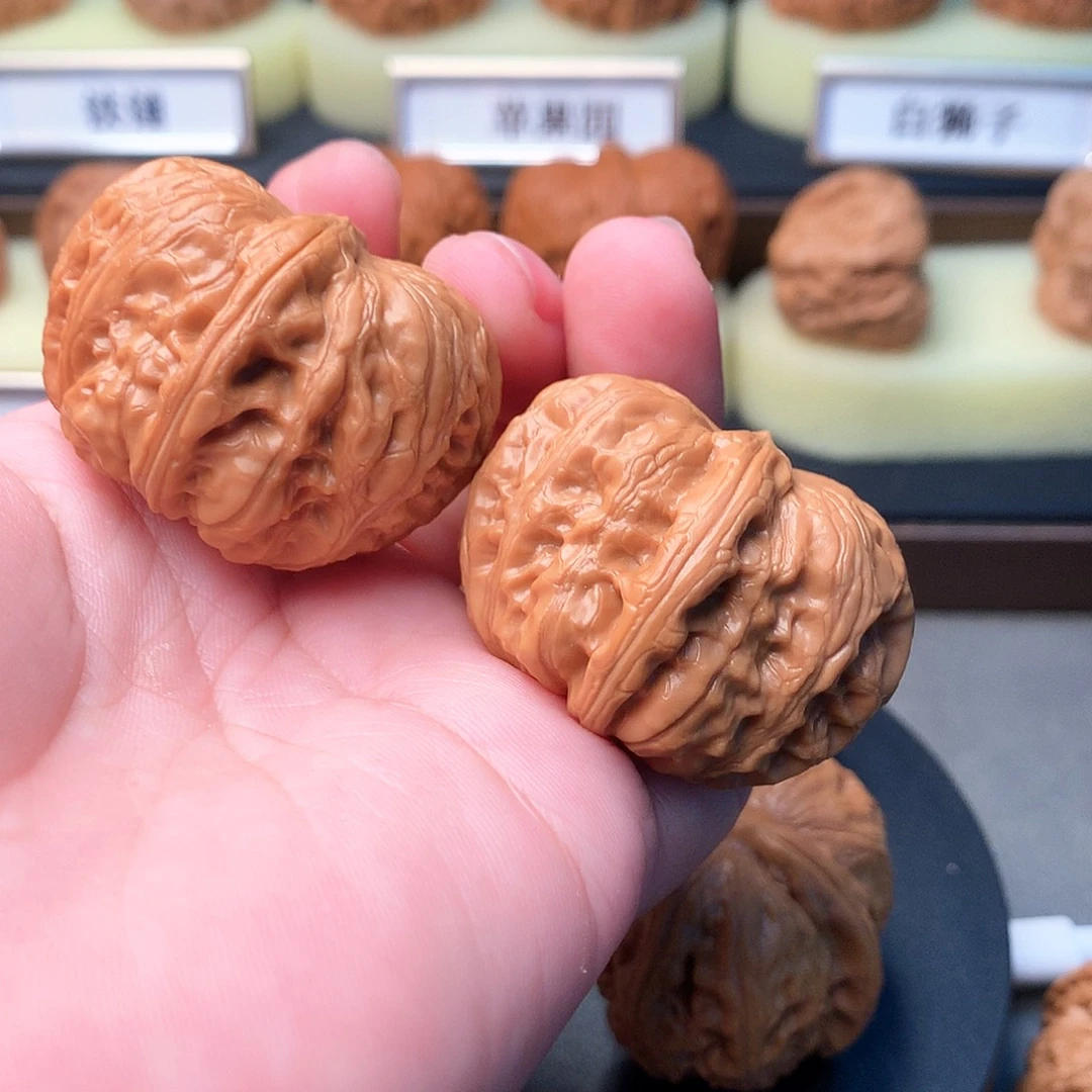 文玩核桃吊坠57号元宝40