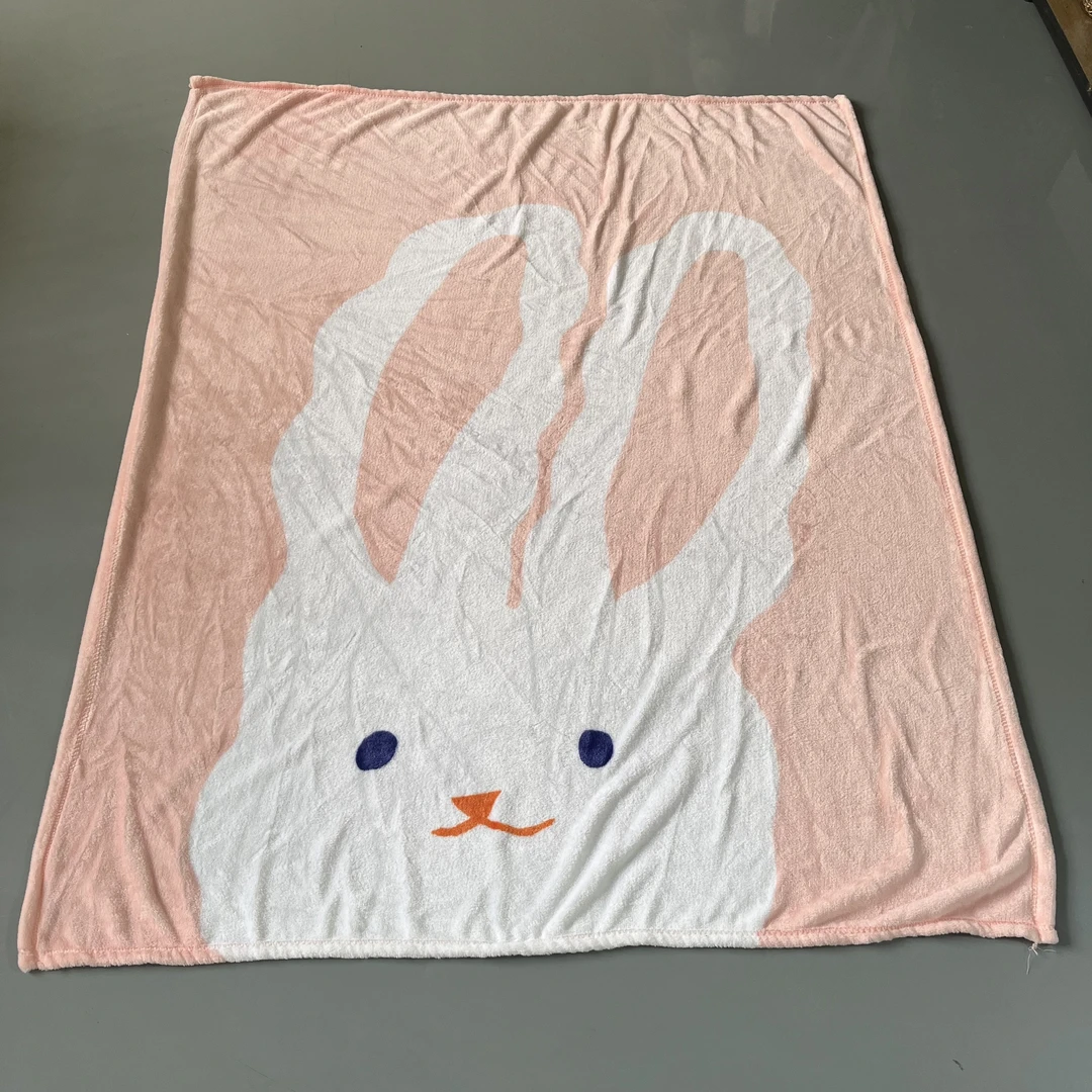 多花色多款式珊瑚绒毯(瑕疵，无包边，有破洞)