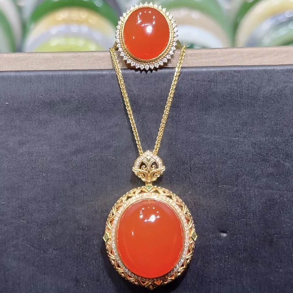 保山南红河湾冰红南红戒指吊坠套装18k金镶嵌