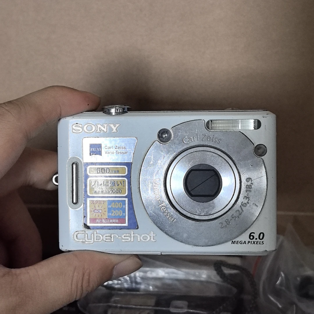 九成新   索尼W30