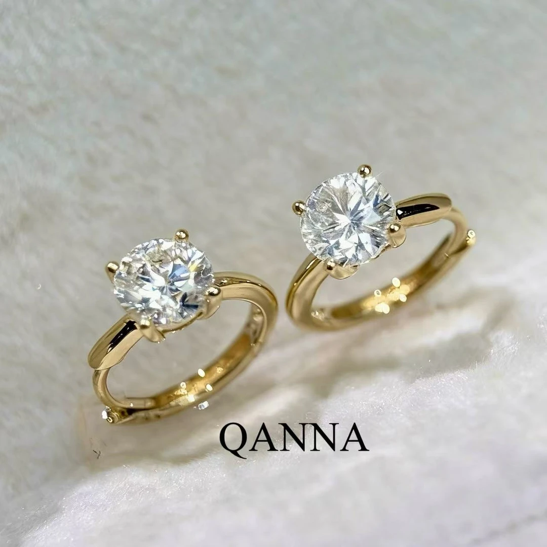 QANNA【60分】【黄金色 胖胖四爪】18K金轻奢百搭钻石耳环排钻耳扣AY