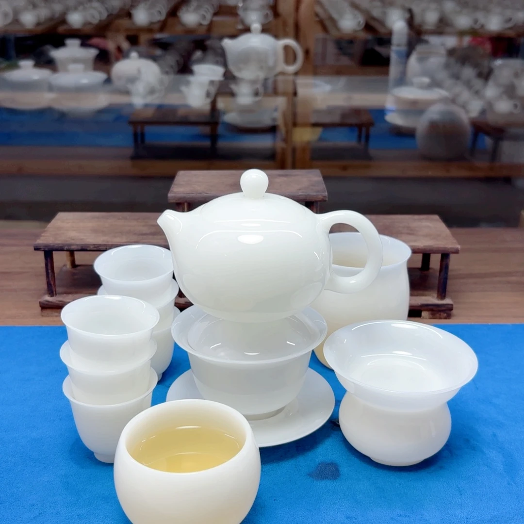 璞玉冰种玉瓷工厂直播间