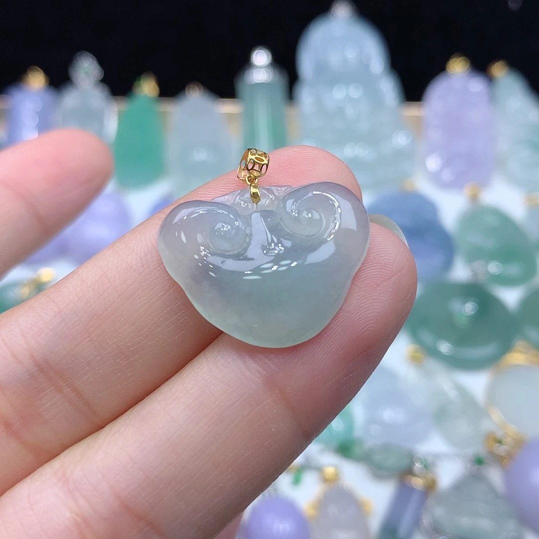 颈饰18K金镶嵌翡翠翡翠