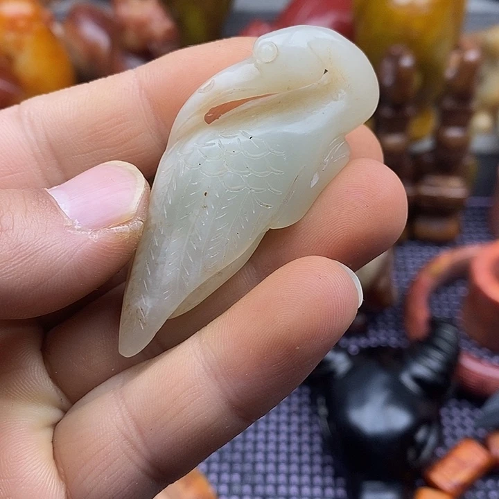 未镶嵌蛇纹石玉颈饰