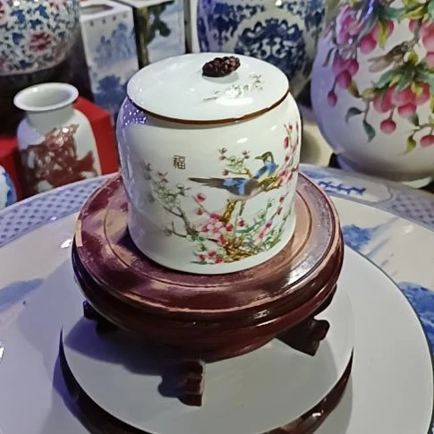 景德镇手绘陶瓷花瓶