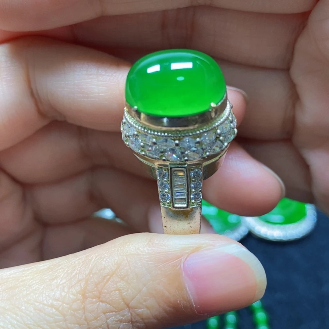 翡翠戒指未镶嵌天然翡翠