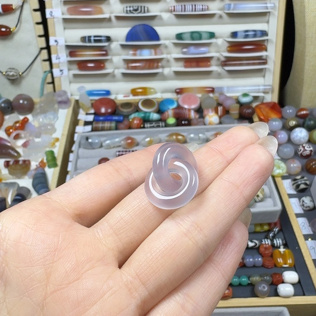 新***亭玛瑙/玉髓未镶嵌天然玛瑙