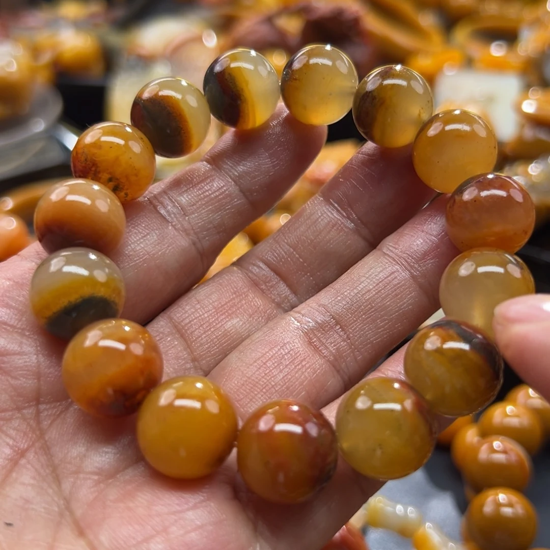 未镶嵌未镶嵌石英质玉