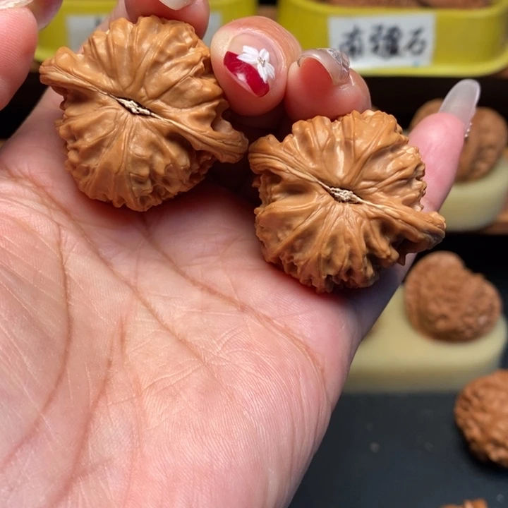 文玩核桃吊坠39.5全品白狮子