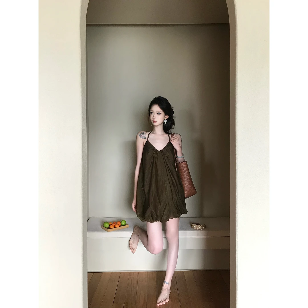 *花苞挂脖系带度假墨绿露背弹力纱裙连衣裙短裙